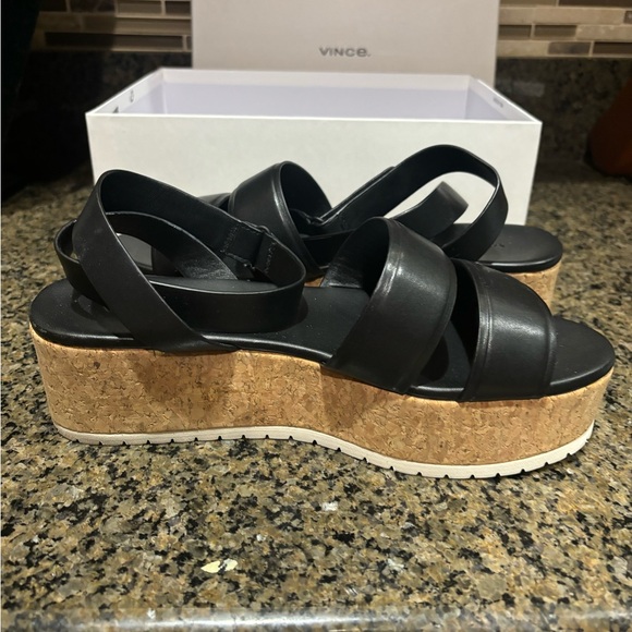 Vince Black Leather Platform Sandals NEW - Picture 4 of 8